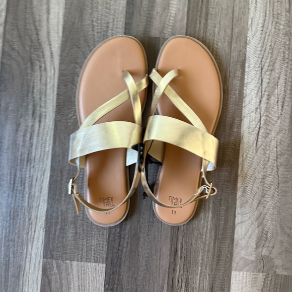 Time and Tru Women's Metallic Gold Sandals - Picture 1 of 7